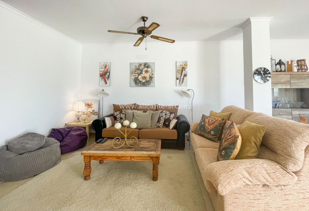 Sale - Villa  - Hondón de las Nieves