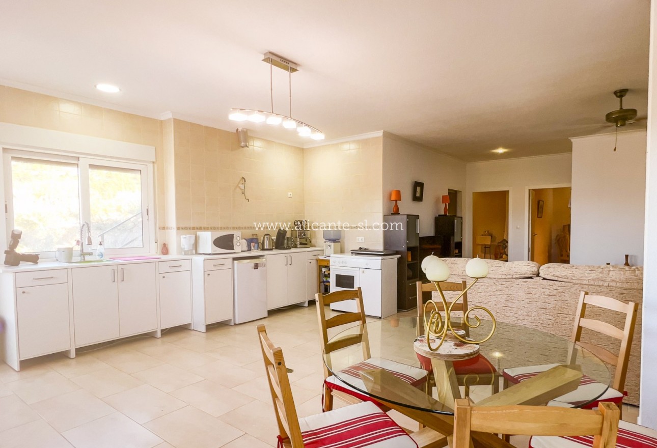 Sale - Villa  - Hondón de las Nieves