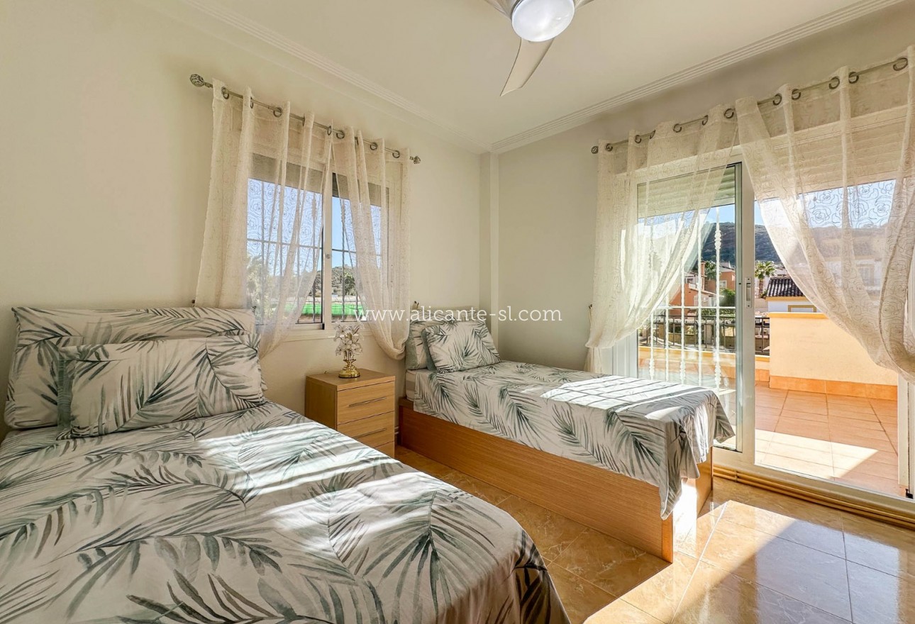 Sale - Villa  - Hondón de las Nieves