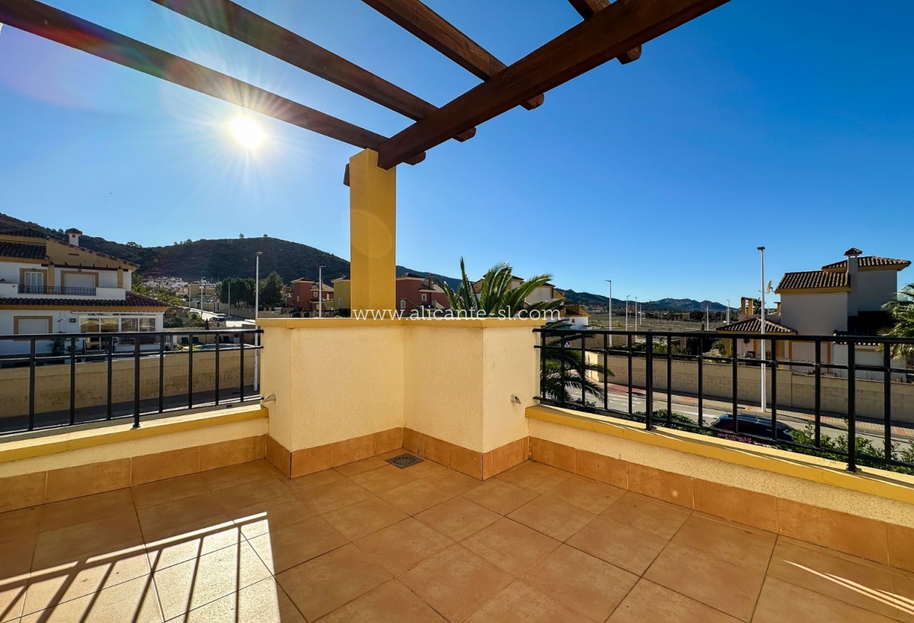 Sale - Villa  - Hondón de las Nieves