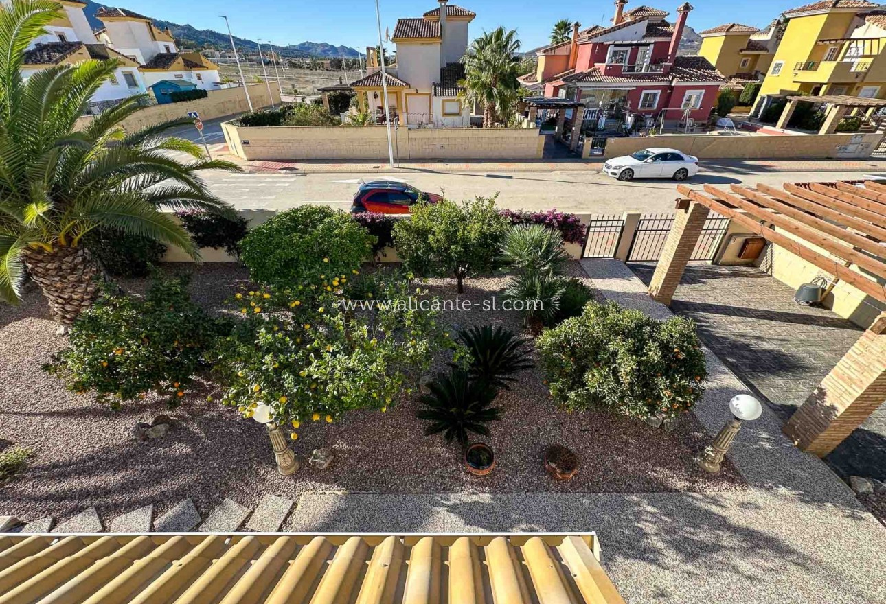 Sale - Villa  - Hondón de las Nieves