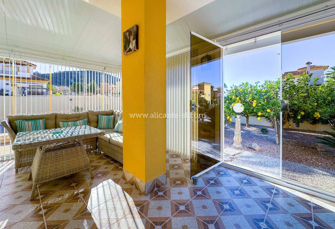 Sale - Villa  - Hondón de las Nieves