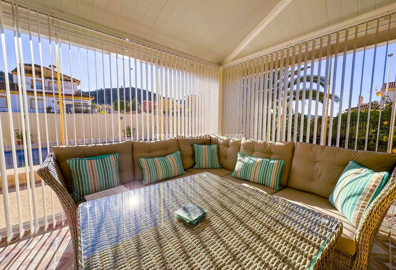 Sale - Villa  - Hondón de las Nieves