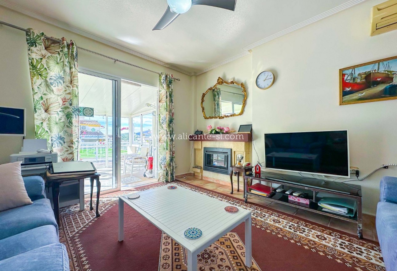 Sale - Villa  - Hondón de las Nieves