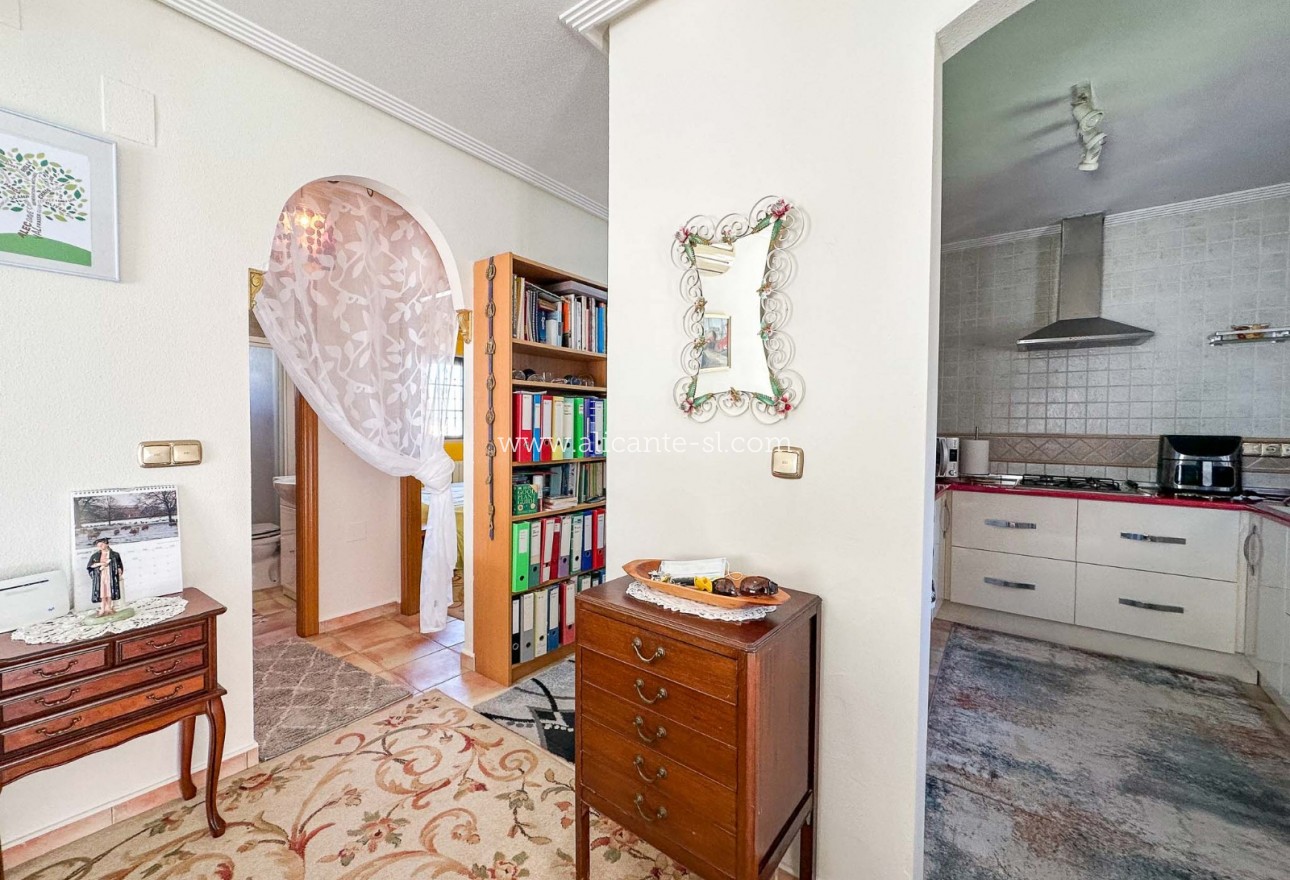 Sale - Villa  - Hondón de las Nieves