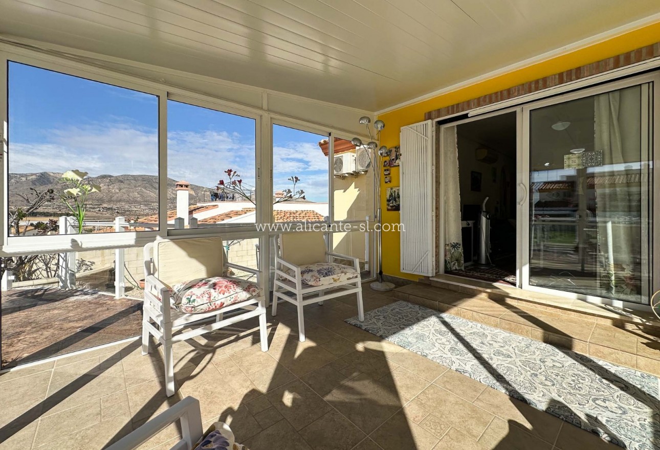 Sale - Villa  - Hondón de las Nieves