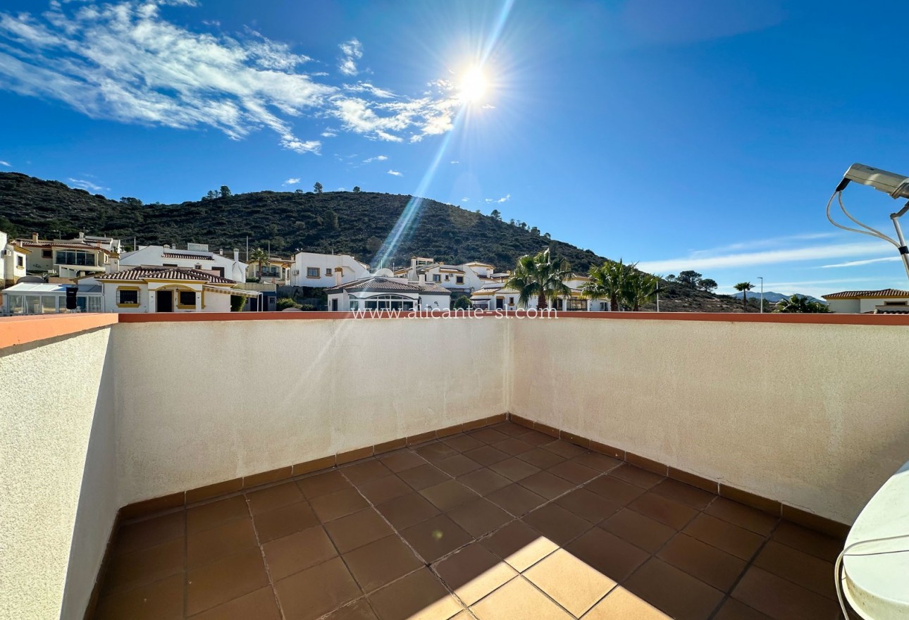 Sale - Villa  - Hondón de las Nieves