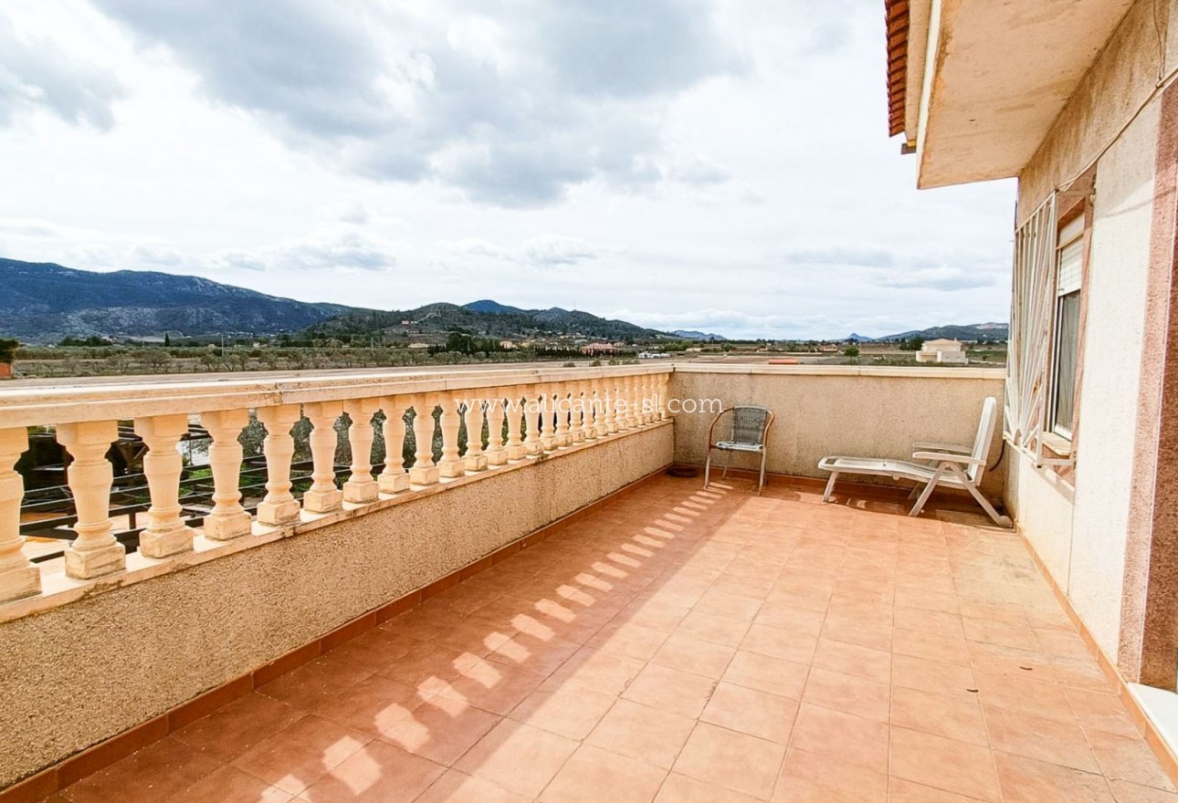 Sale - Villa  - Hondón de las Nieves