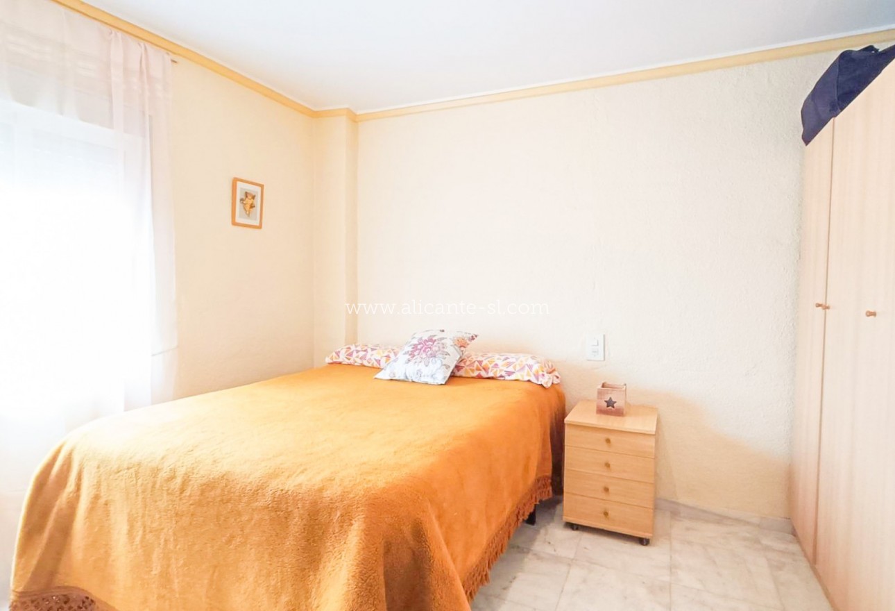 Sale - Villa  - Hondón de las Nieves