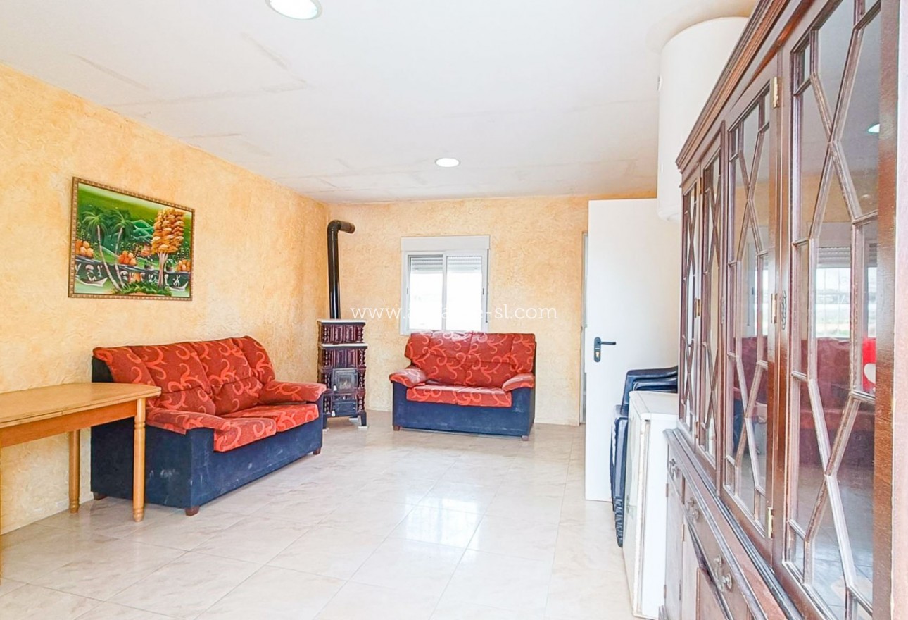 Sale - Villa  - Hondón de las Nieves