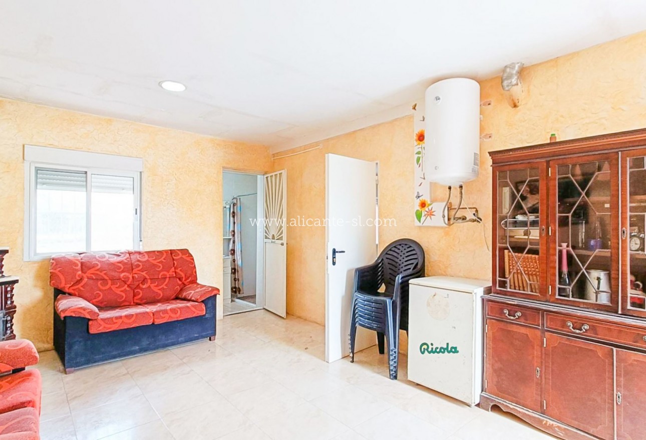 Sale - Villa  - Hondón de las Nieves