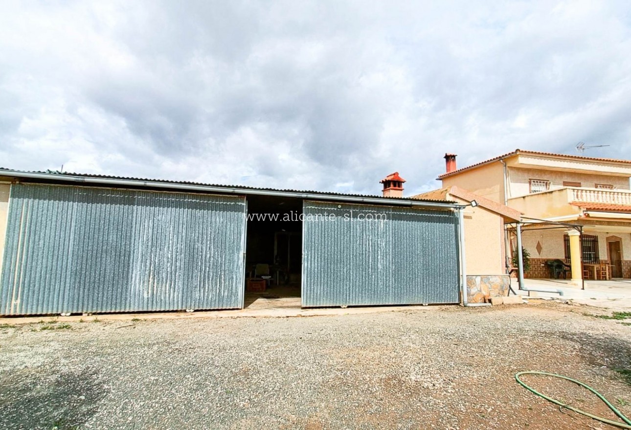 Sale - Villa  - Hondón de las Nieves