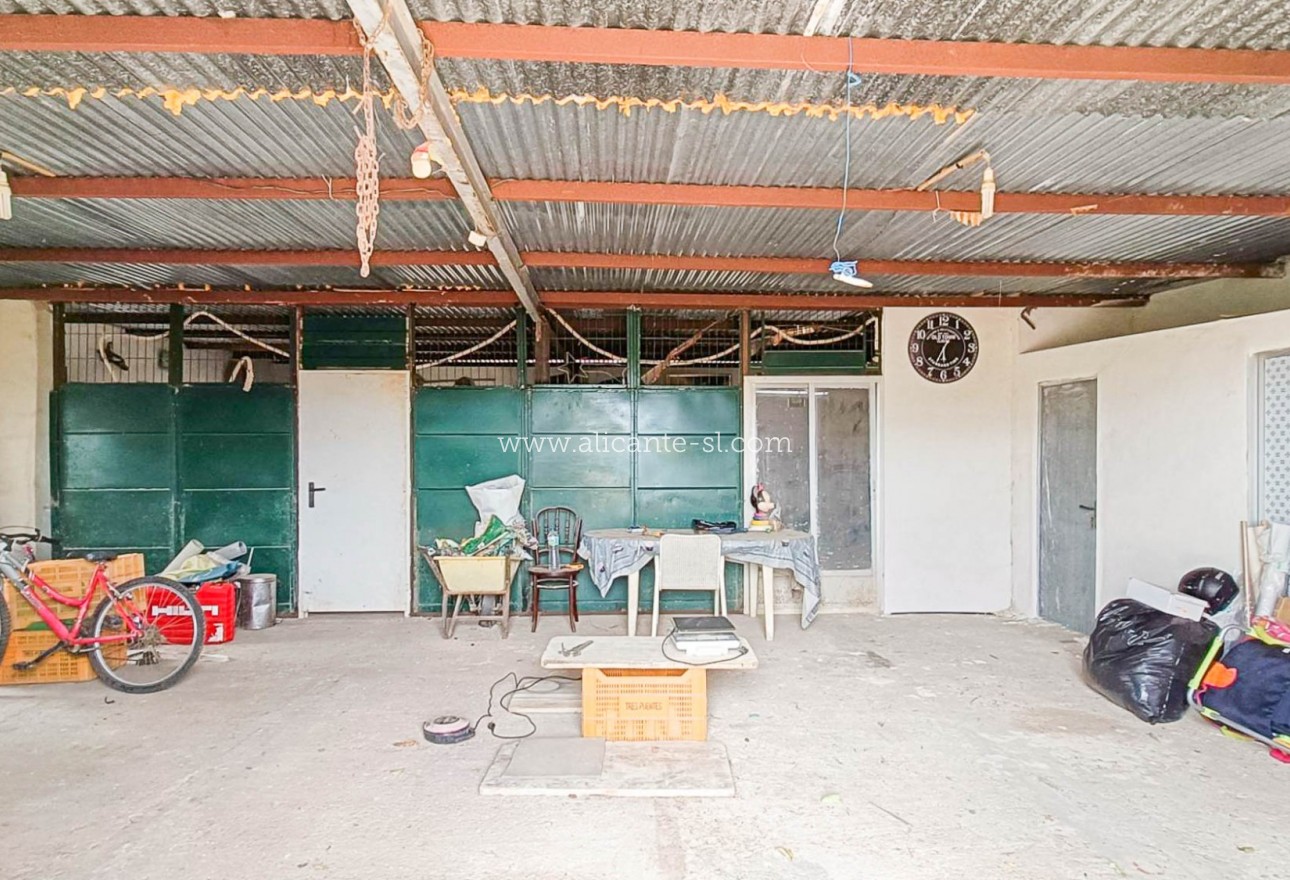 Sale - Villa  - Hondón de las Nieves