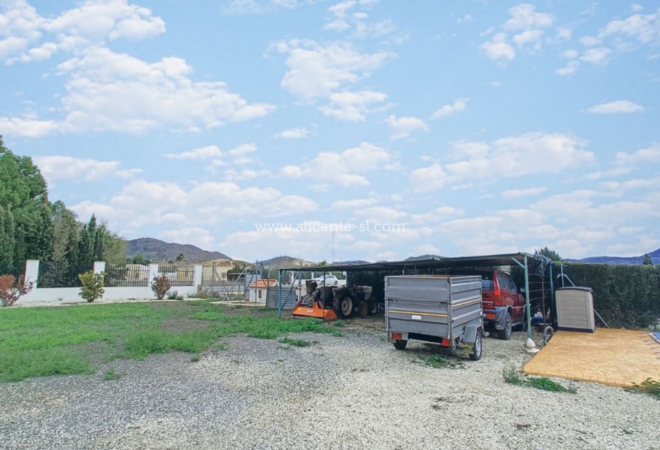 Sale - Villa  - Hondón de las Nieves