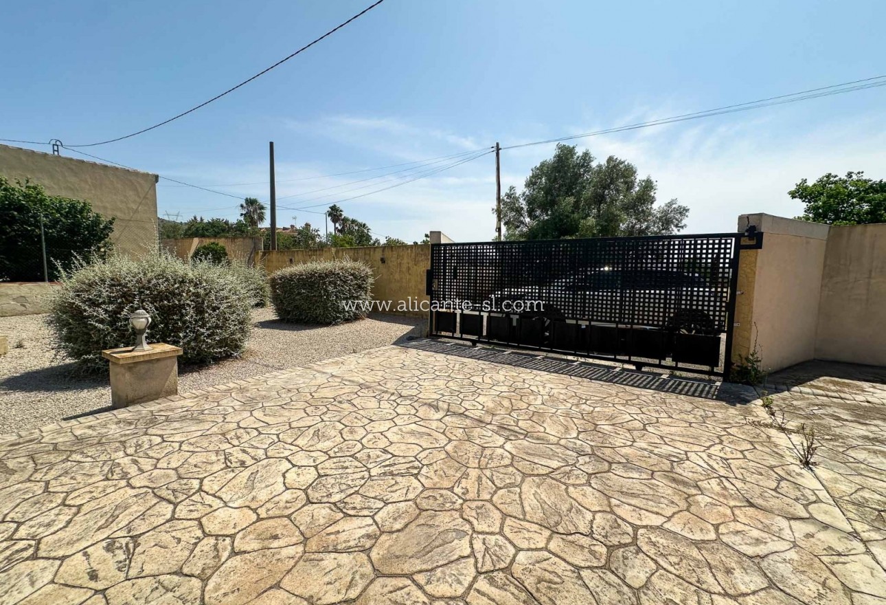 Sale - Villa  - Hondón de los Fráiles