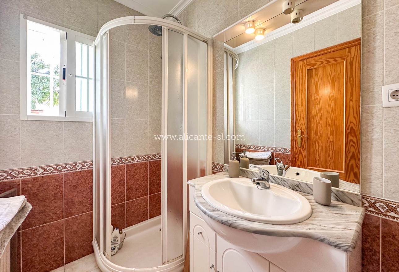 Sale - Villa  - Hondón de los Fráiles