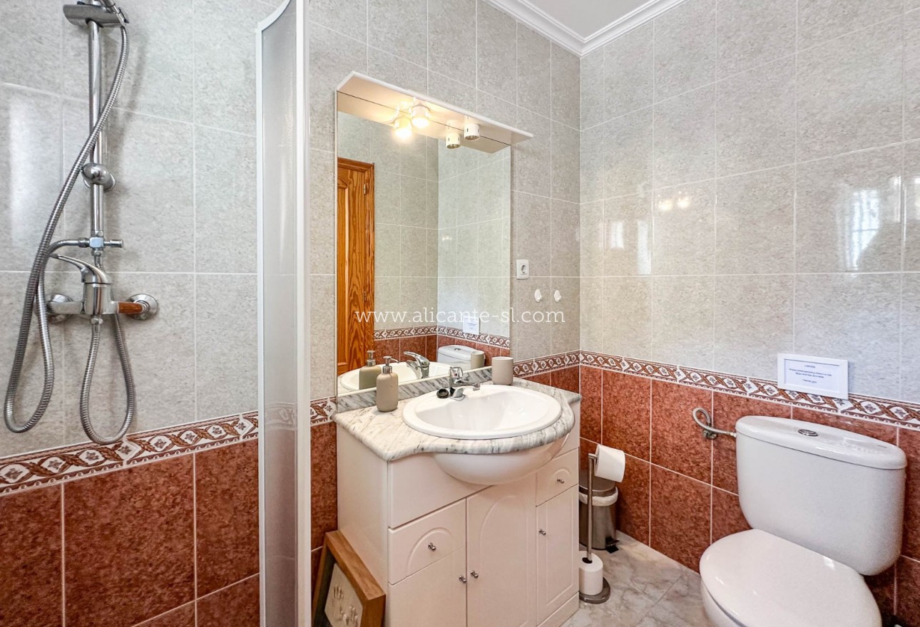 Sale - Villa  - Hondón de los Fráiles