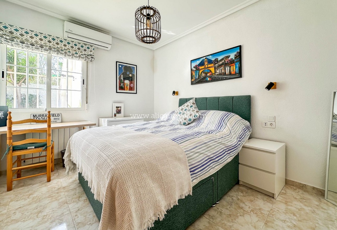 Sale - Villa  - Hondón de los Fráiles