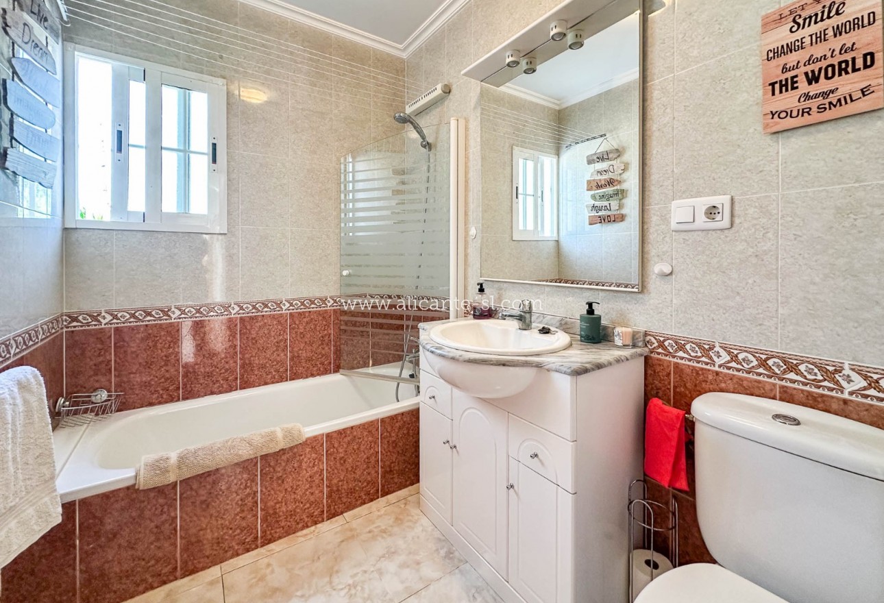 Sale - Villa  - Hondón de los Fráiles