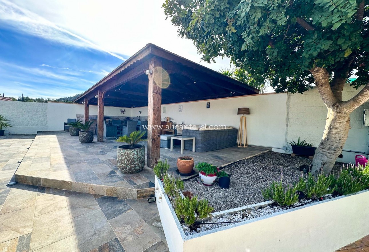 Sale - Villa  - Hondón de los Fráiles