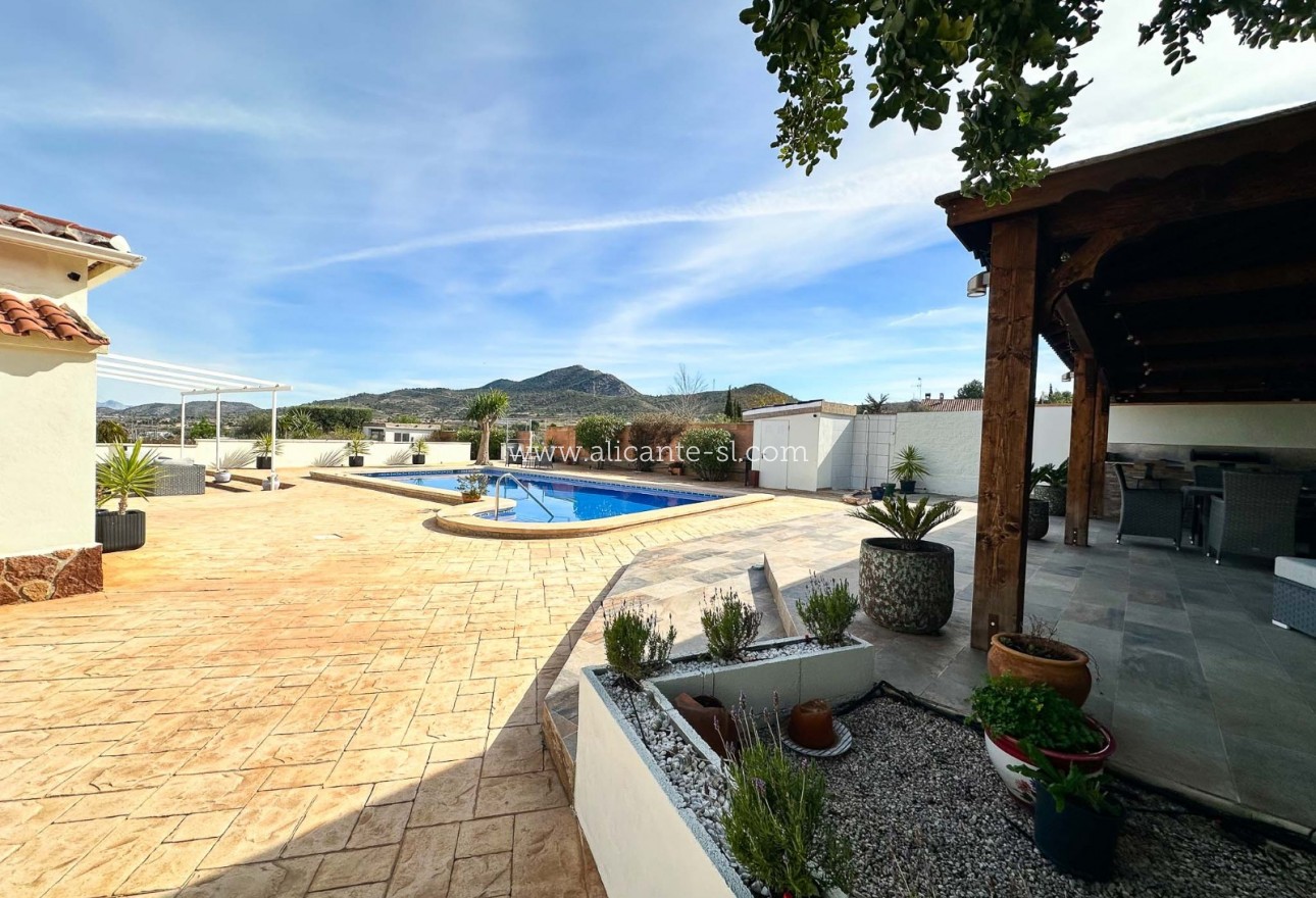 Sale - Villa  - Hondón de los Fráiles
