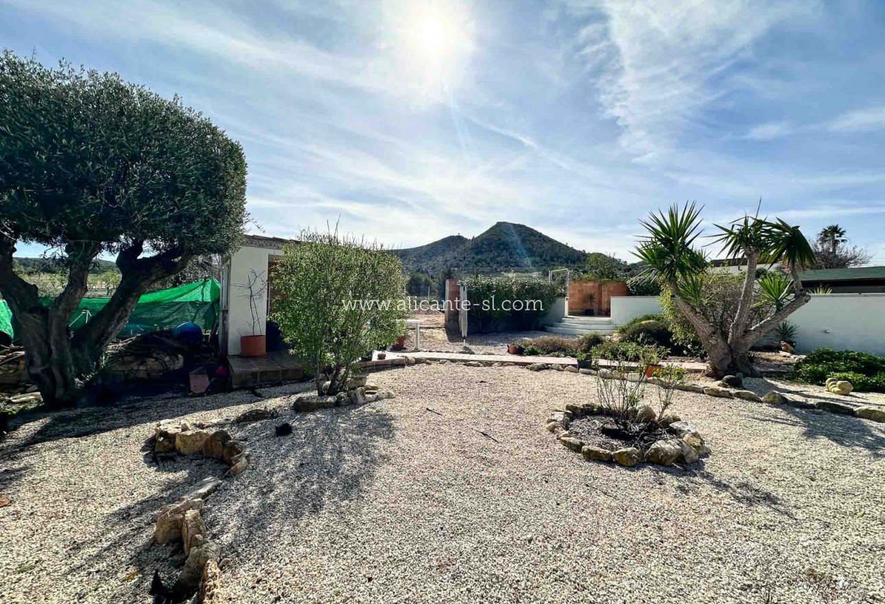 Sale - Villa  - Hondón de los Fráiles