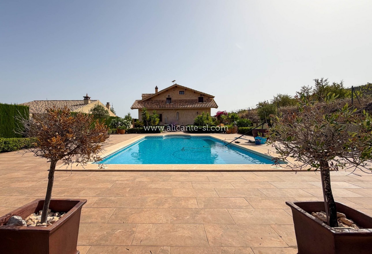Sale - Villa  - Hondón de los Fráiles