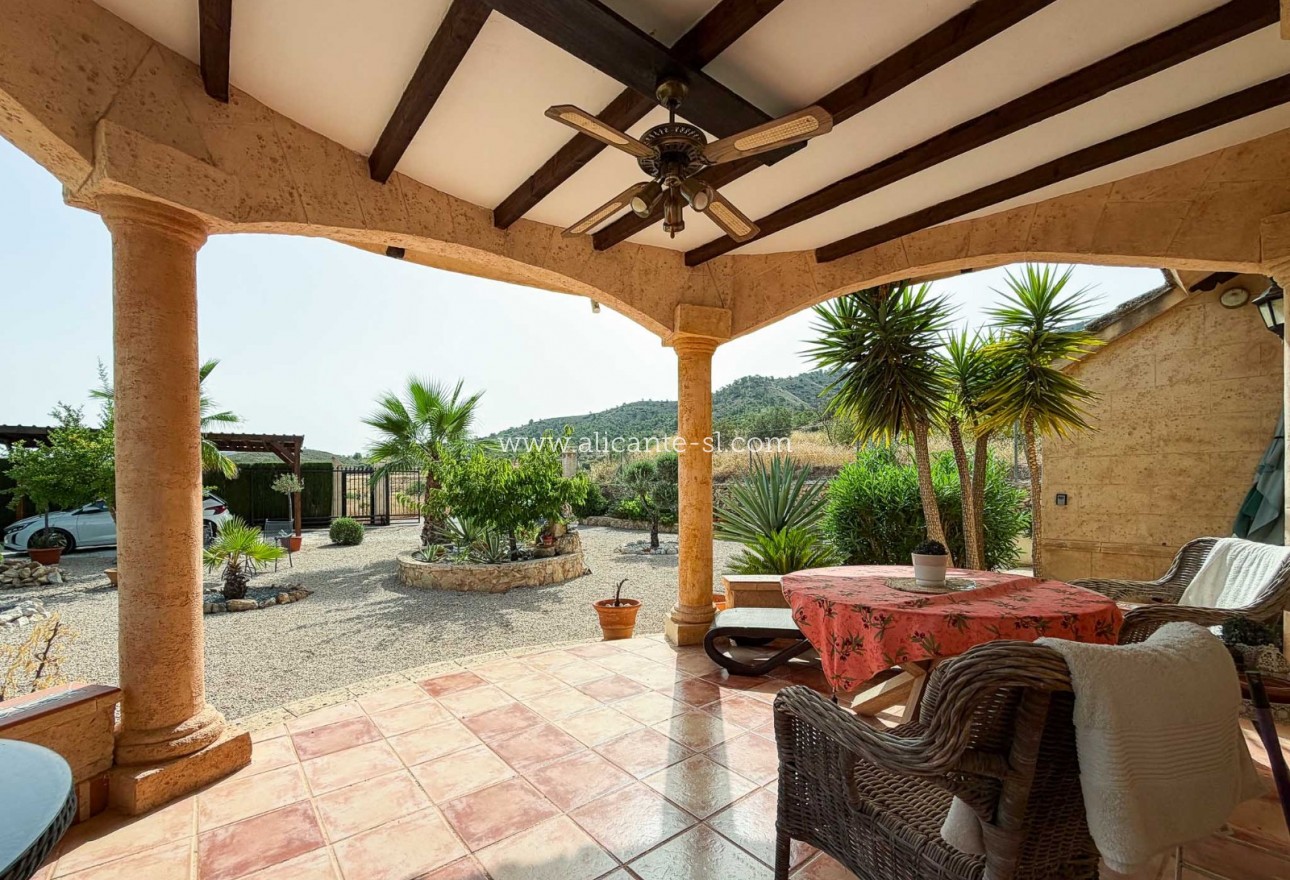 Sale - Villa  - Hondón de los Fráiles