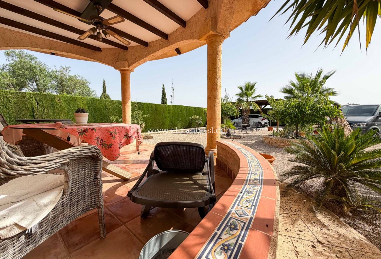 Sale - Villa  - Hondón de los Fráiles