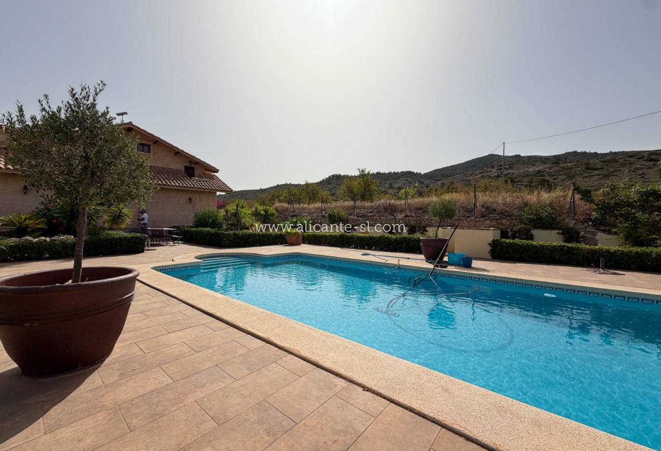Sale - Villa  - Hondón de los Fráiles