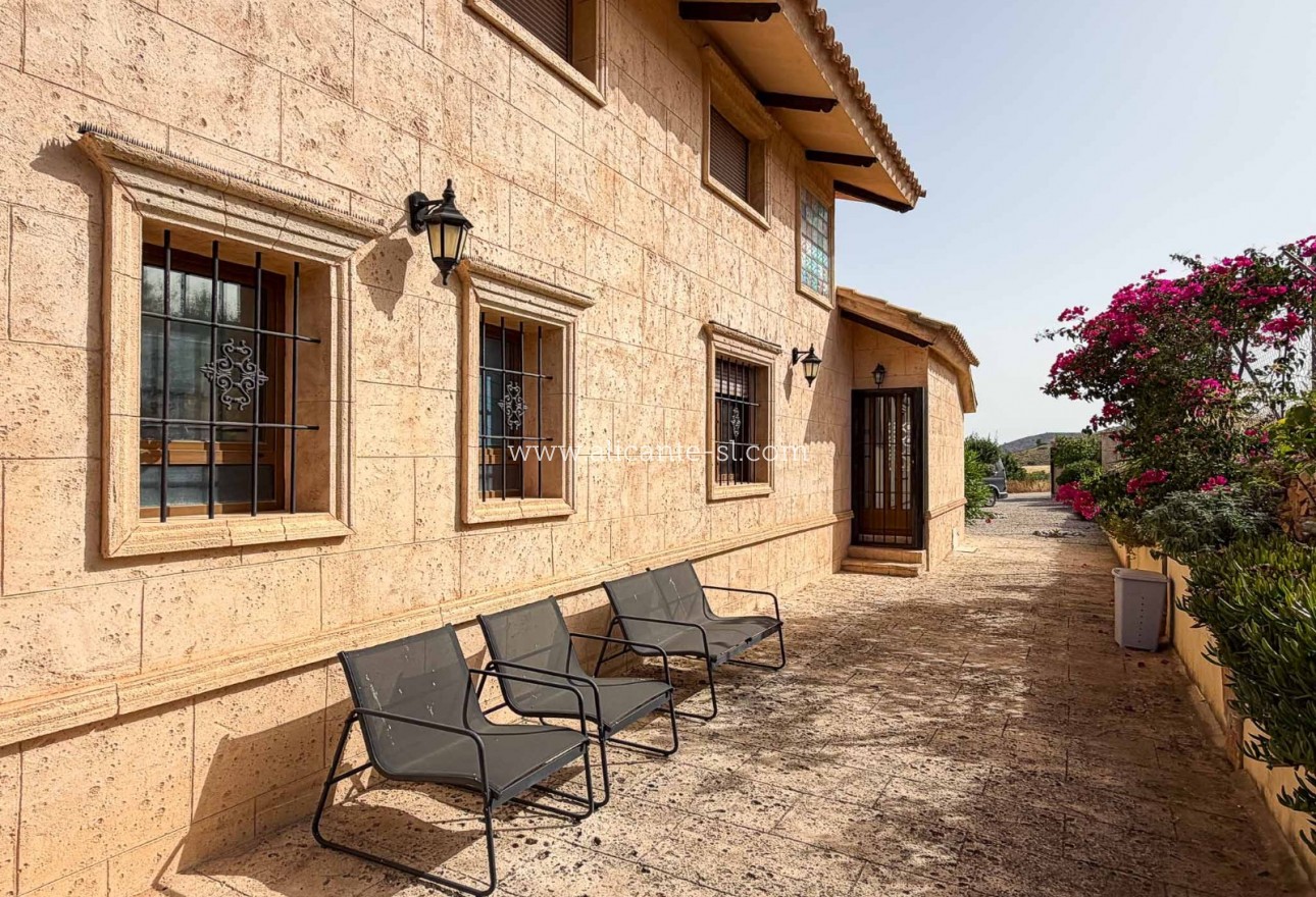 Sale - Villa  - Hondón de los Fráiles