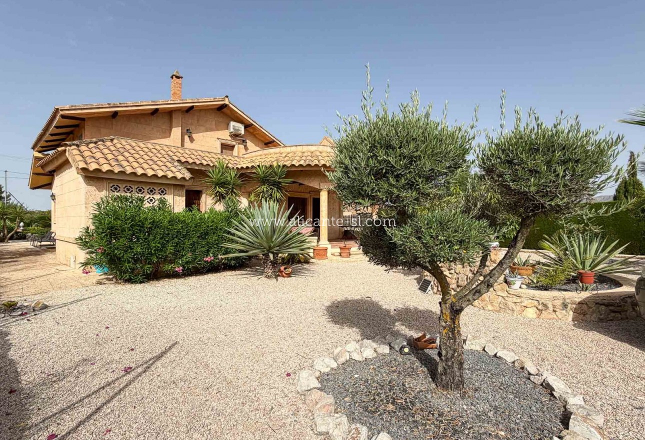 Sale - Villa  - Hondón de los Fráiles