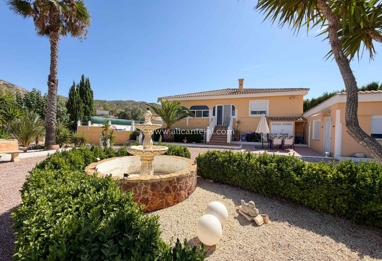 Sale - Villa  - Hondón de los Fráiles