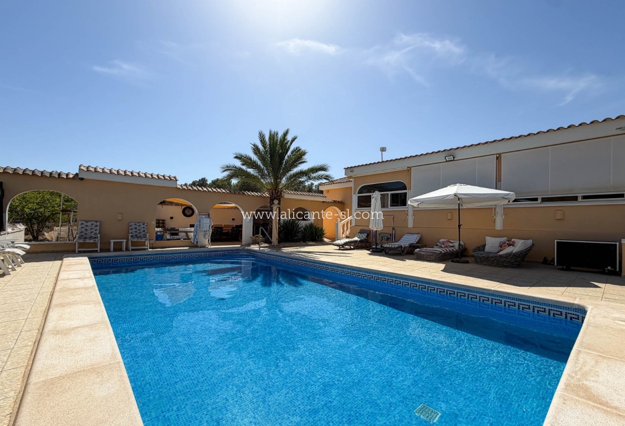 Sale - Villa  - Hondón de los Fráiles