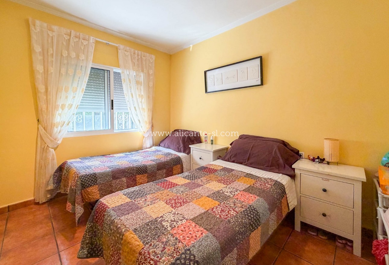 Sale - Villa  - Hondón de los Fráiles
