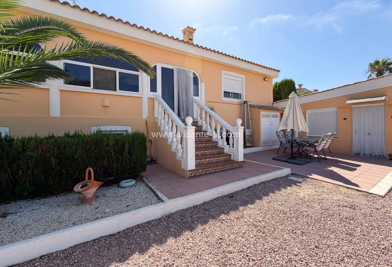 Sale - Villa  - Hondón de los Fráiles