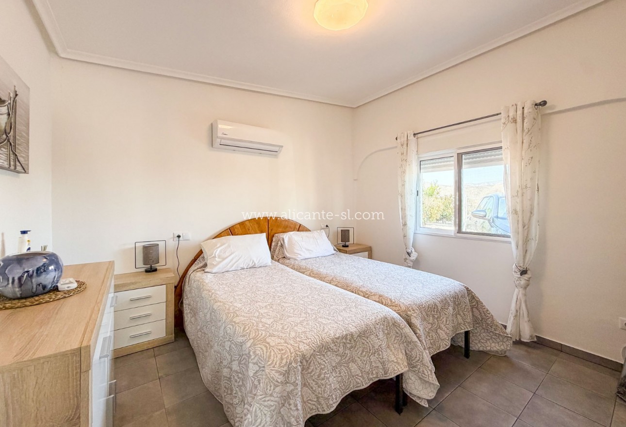 Sale - Villa  - Hondón de los Fráiles
