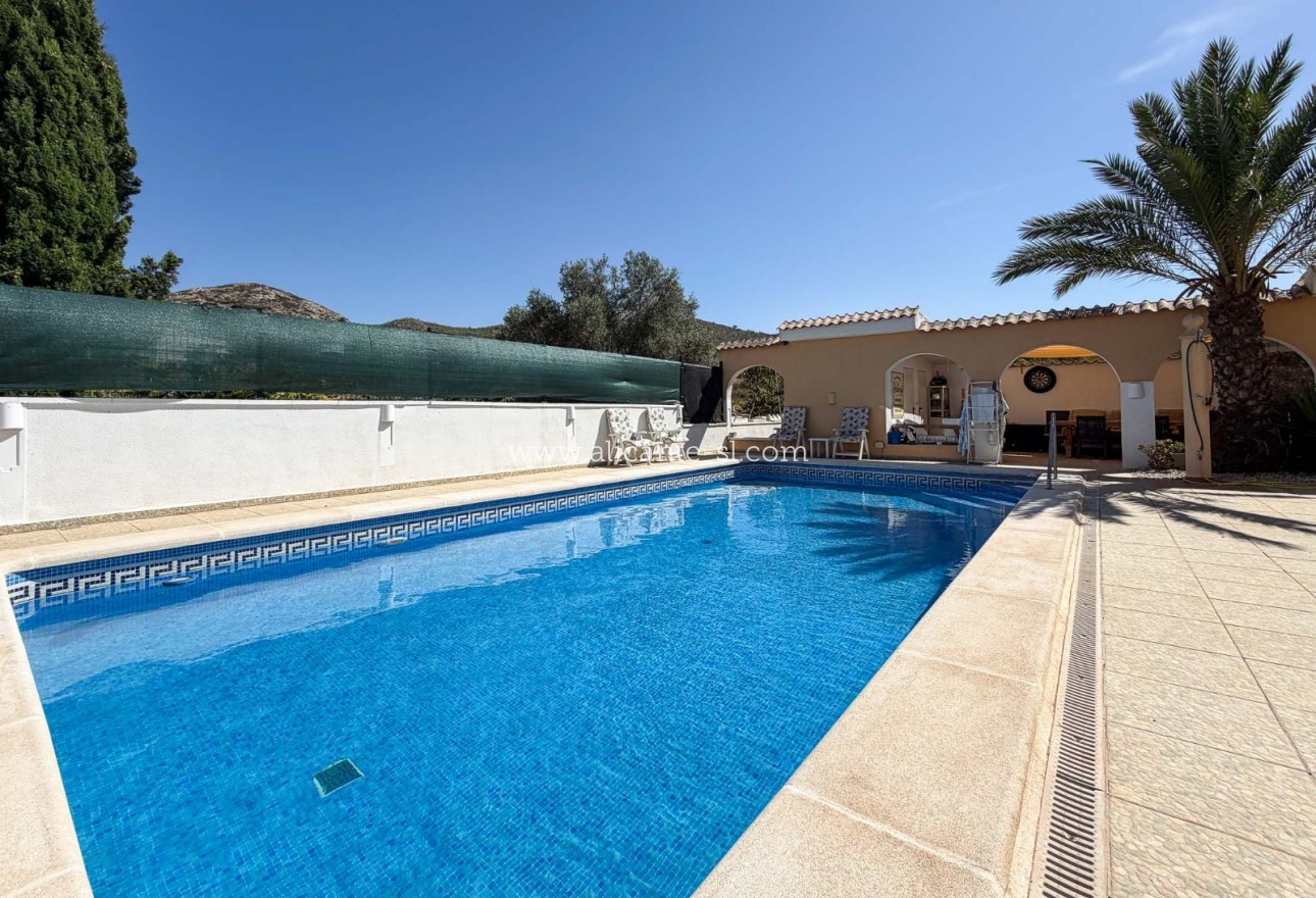 Sale - Villa  - Hondón de los Fráiles