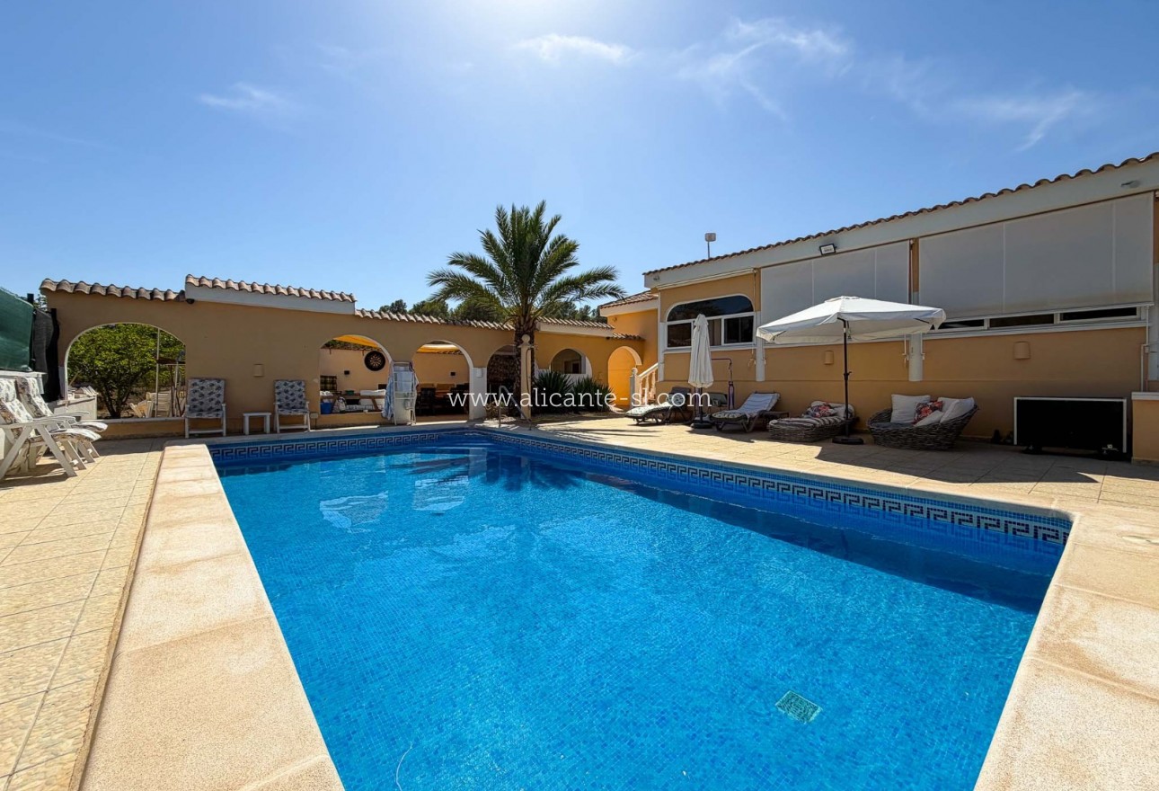 Sale - Villa  - Hondón de los Fráiles