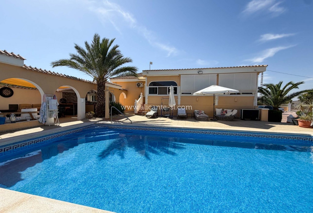 Sale - Villa  - Hondón de los Fráiles