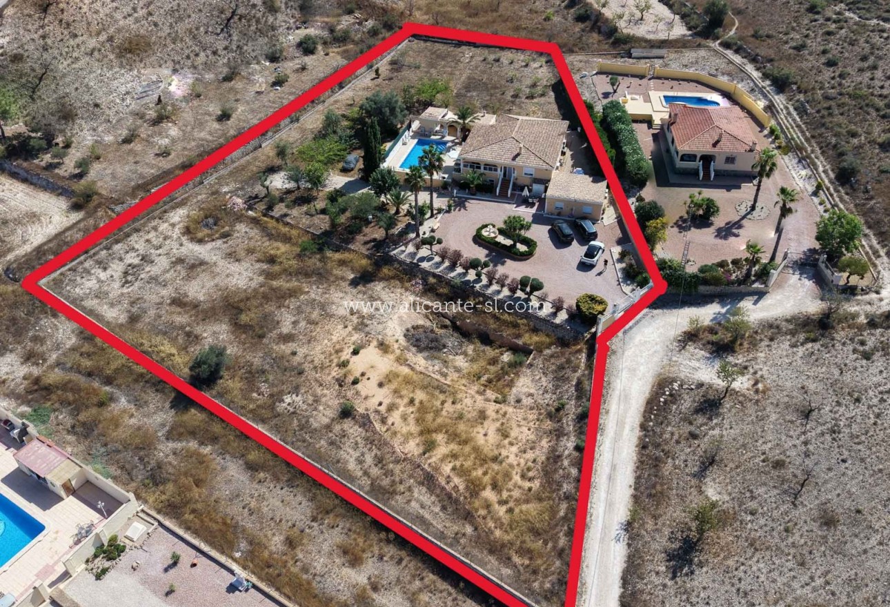 Sale - Villa  - Hondón de los Fráiles