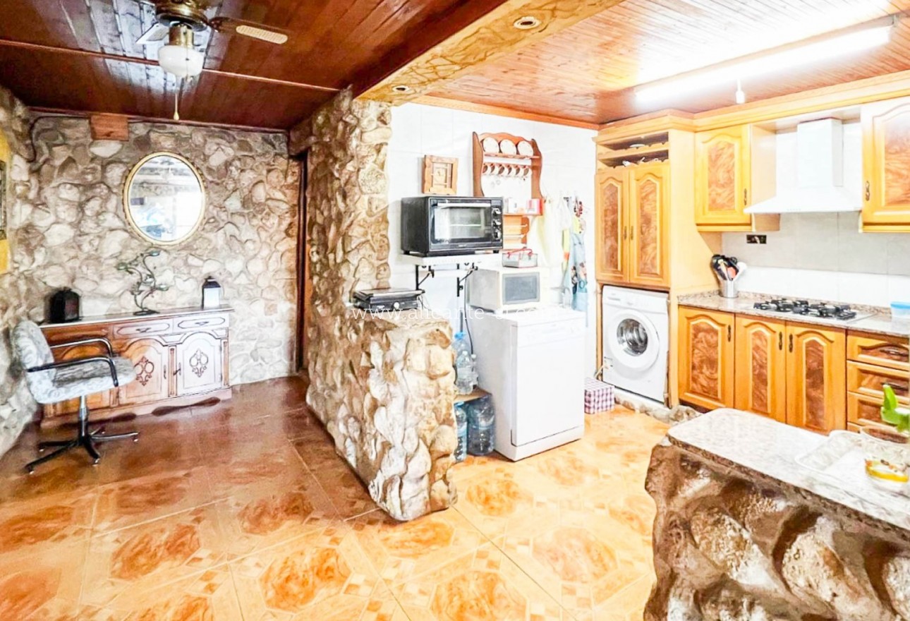 Sale - Villa  - La Romana