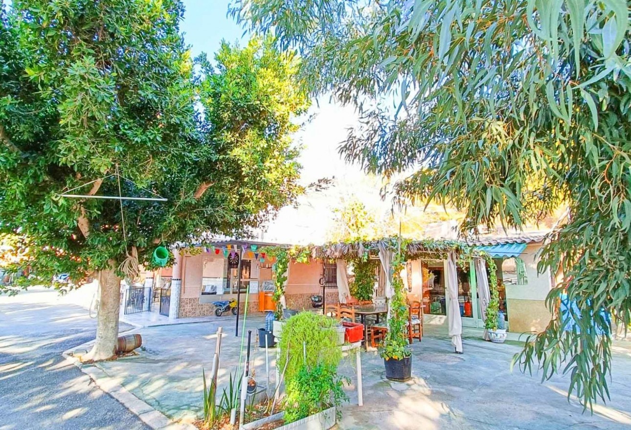 Sale - Villa  - La Romana