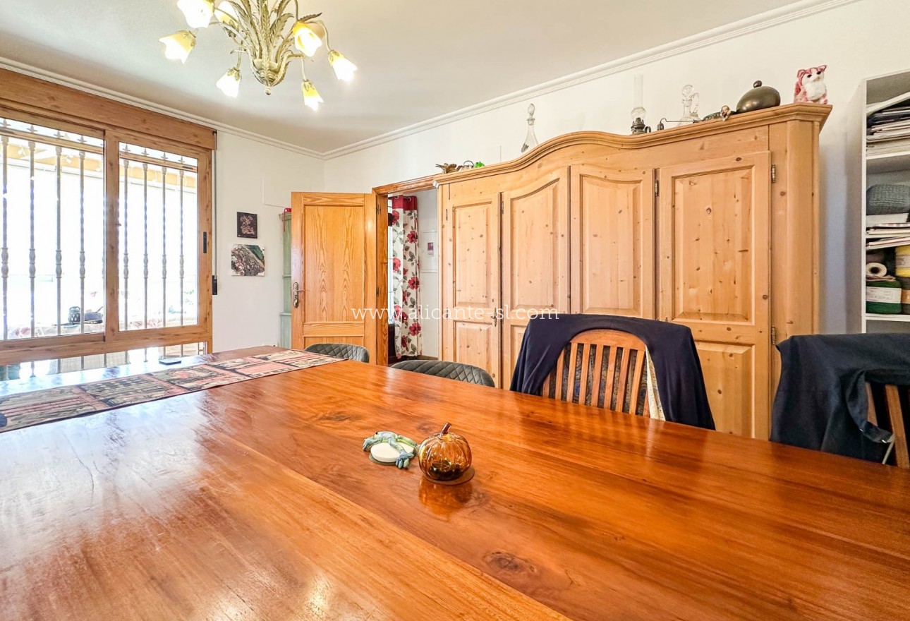 Sale - Villa  - La Romana