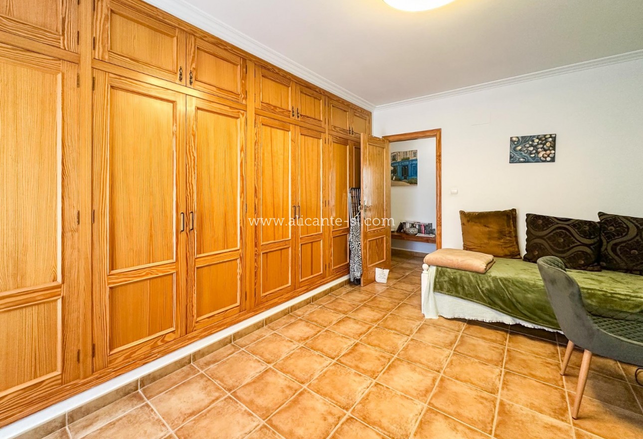 Sale - Villa  - La Romana