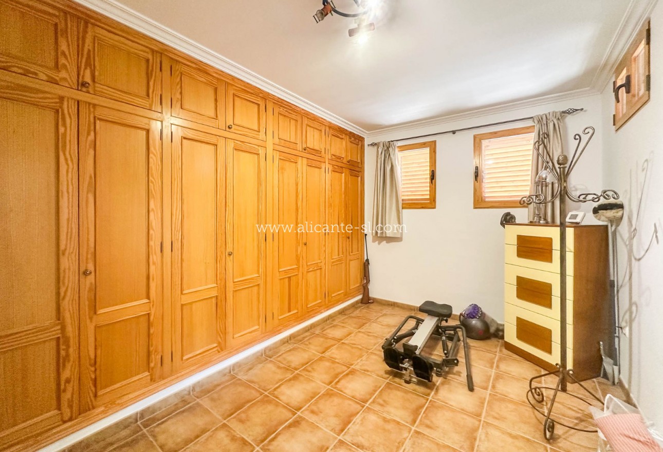 Sale - Villa  - La Romana