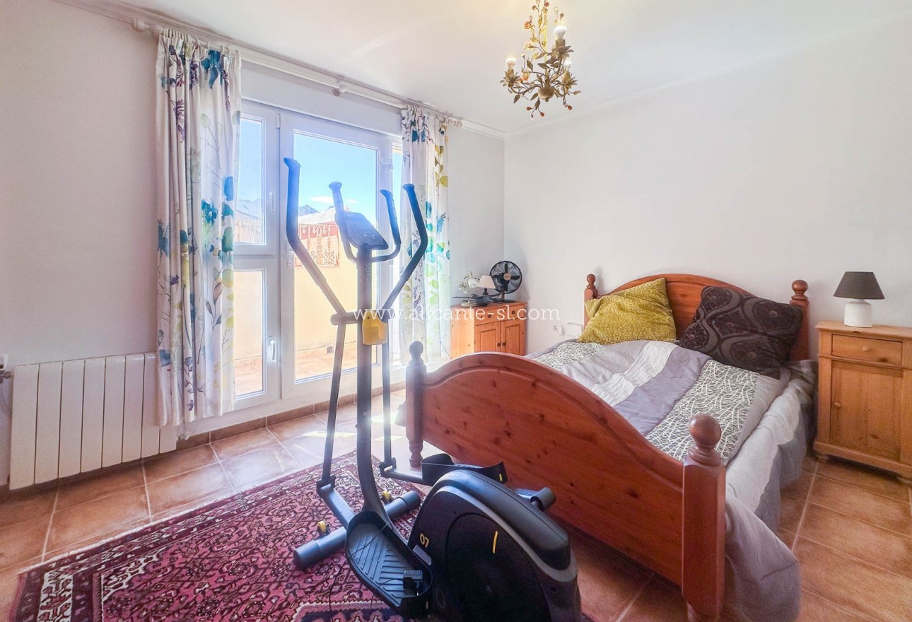 Sale - Villa  - La Romana