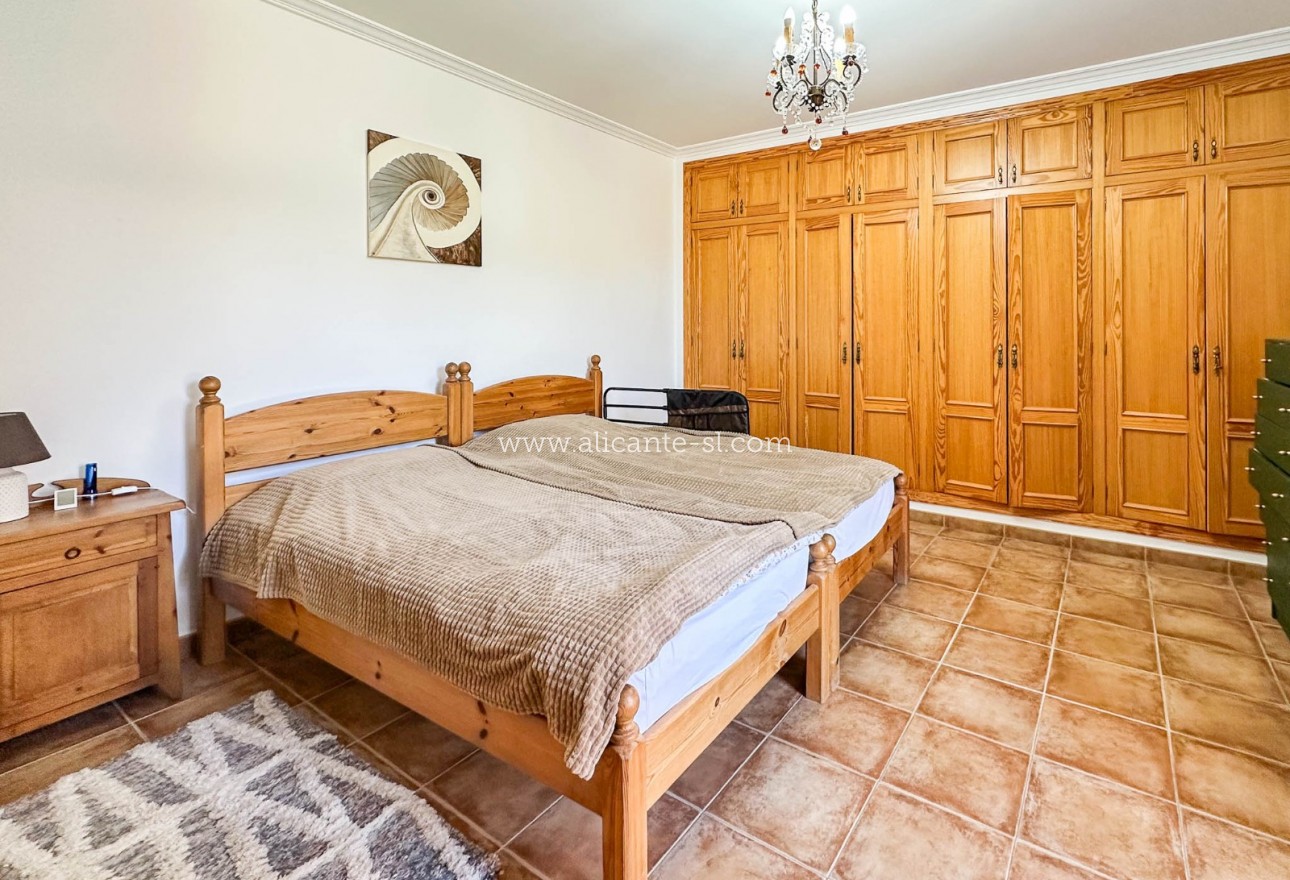 Sale - Villa  - La Romana