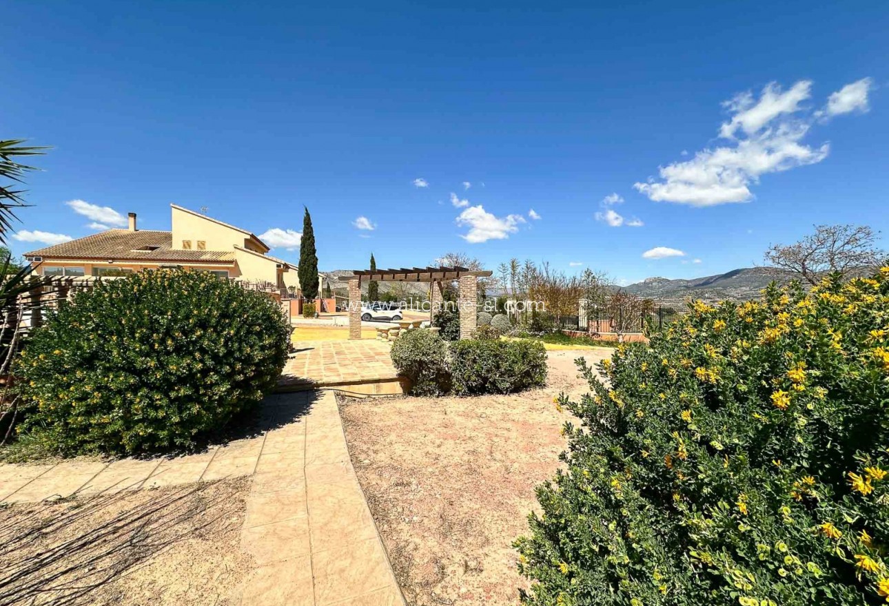 Sale - Villa  - La Romana