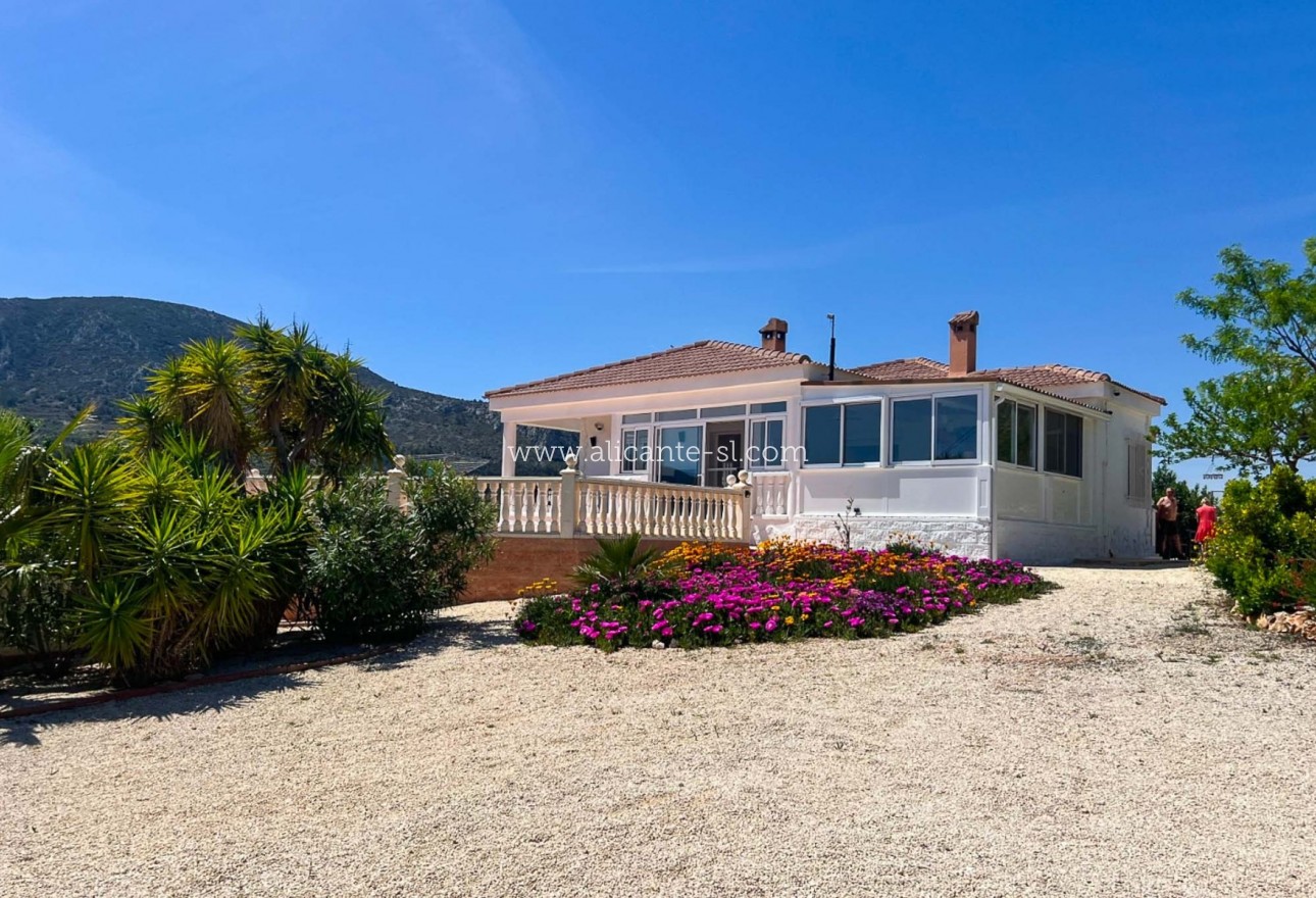 Sale - Villa  - La Romana